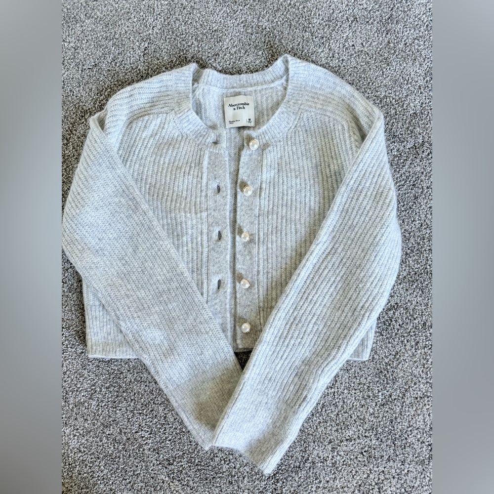 Abercrombie & Fitch Light Gray Knit Top